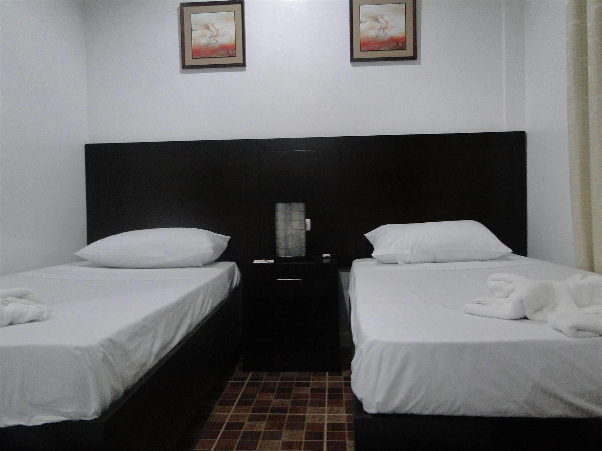 Susan'S Place Bed And Breakfast Puerto Princesa Kültér fotó